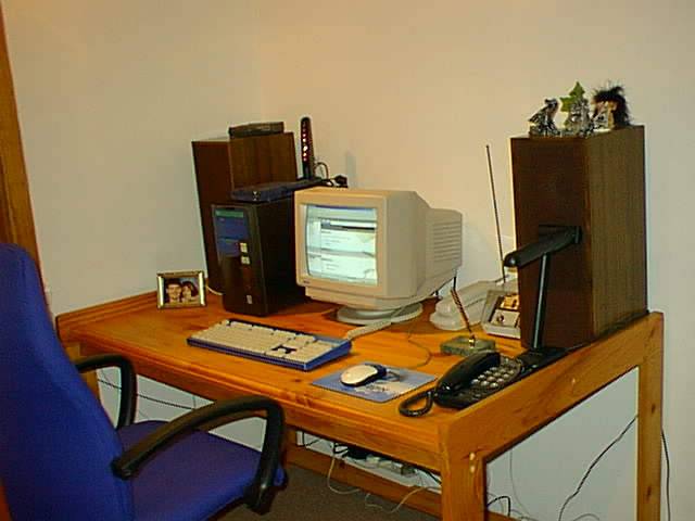 DeskHist_01